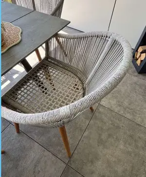 Gartenmöbel  Tisch + Stühle  Bild 3