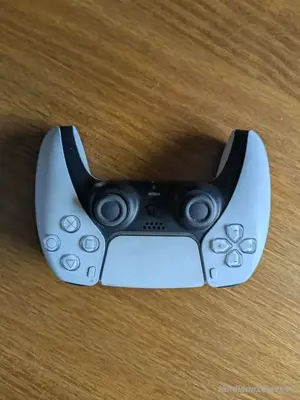 PS5 Controller weiß mit Ladegerät Bild 2