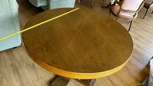 Massivholztisch Bild 2