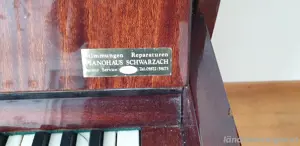 Wandklavier Bild 2