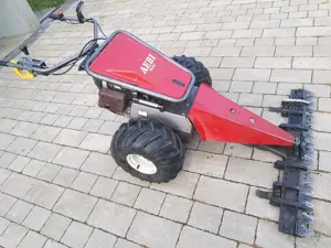 Aebi HC 44, Balkenmäher, Einachser mit hydraulischer Lenkung Bild 5