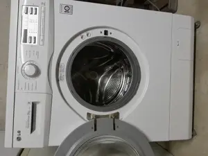 LG Waschmaschine 8 Kg zu verschenken!