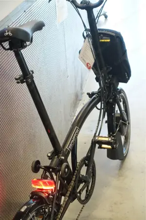 Brompton Electric C-Line FALTRAD '23, 6-G. rot, FLAME LAQUER ab Bild 3