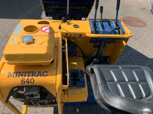 Dumper Motorjapaner Holztransporter Minibagger Bagger Gartenbau Bild 4
