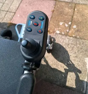 Ergoflix L plus  Elektrischer Rollstuhl Bild 4