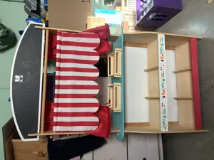 Kaufladen und Kasperltheater 2in1