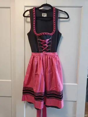 Dirndl schwarz  Bild 2