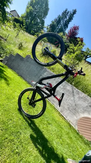 Downhill Fully von KRAFTSTOFF   Top Bike für Action im Gelände!