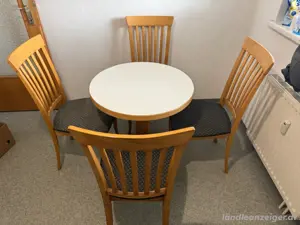 Esstisch mit 4 stühle