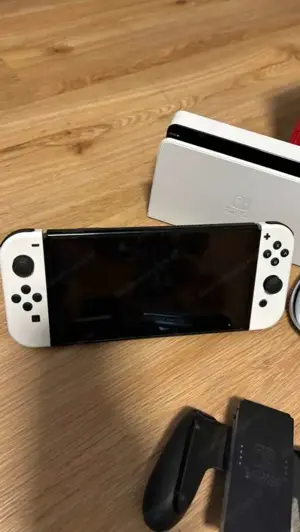 Nintendo Switch Oled weiß Bild 2
