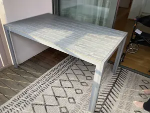 Gartentisch mit Abdeckung zu verkaufen