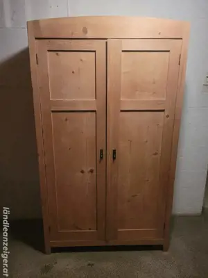 Verkaufe Vollholzkleiderschrank 