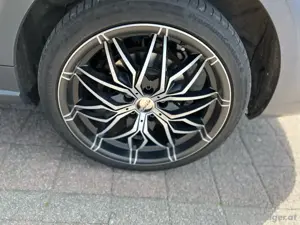 Felgen-Set mit Reifen