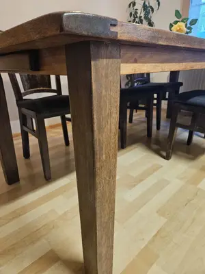 massiver Vollholz Tisch Bild 4