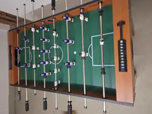Tischfußball aus Holz