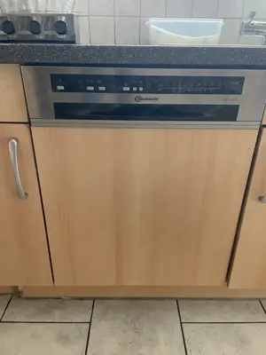 Einbauküche inkl. Geräte ohne Kühlschrank  Bild 4