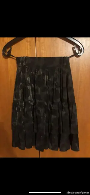 Ballkleidung: Carmenbluse + Rock, Gr. 38 Bild 2