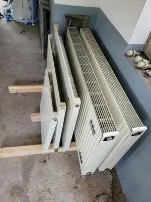 Heizkörper         Bild 2