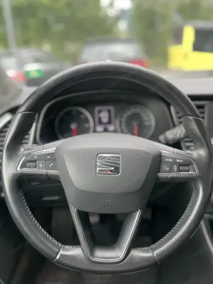 SEAT Leon Salsa 1,6 TDI CR Start-Stopp *Neu Vorgeführt* Bild 10
