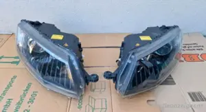 Gebrauchte Xenonscheinwerfer Skoda  Octavia Rechts und Links 