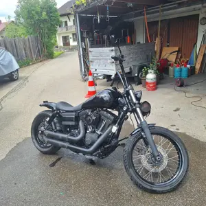 Harley Davidson FXDB Street Bob  Bild 2