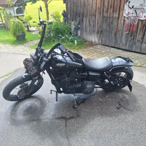 Harley Davidson FXDB Street Bob  Bild 4