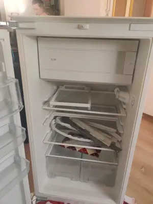 Einbaukühlschrank mit Gefrierfach 102.5 x 56