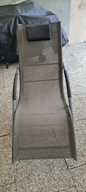 Liegestuhl  wippend