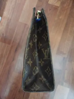 Louis Vuitton Poche Toilette Monogram 19 Bild 2