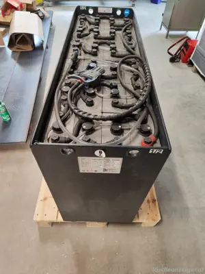 Staplerbatterie 48 V 775 AH Bild 2