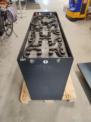 Staplerbatterie 48 V 775 AH