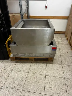 Zwei Dunstabzugshauben für die Gastro Bild 10
