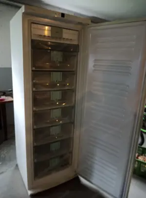 Tiefkühlschrank