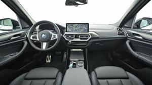 BMW iX3 Head-up Display // Anhängerkupplung elektrisch // DAB-Tuner Bild 9