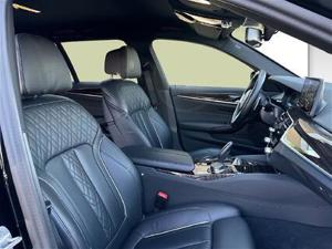 BMW 530e xDrive M Sportpaket // Anhängerkupplung //  Sitzheizung vorne  hinten Bild 9