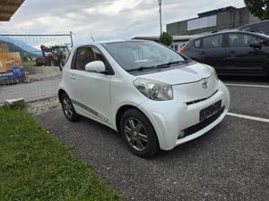 Toyota iQ