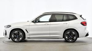 BMW iX3 Head-up Display // Anhängerkupplung elektrisch // DAB-Tuner Bild 6