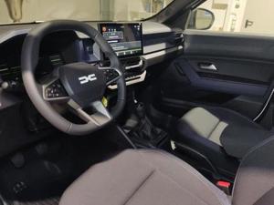 Dacia Duster Expression 1.2 TCe 130 Mild-Hybrid 4x4 AndroidA... Bild 8