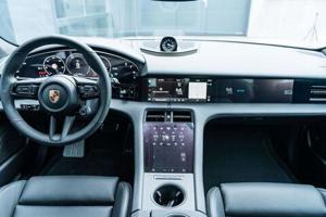 Porsche Taycan Bild 11