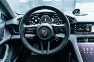 Porsche Taycan Bild 12