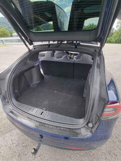 Tesla Model X Bild 6