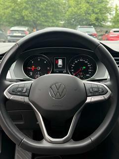 Volkswagen Passat Bild 8