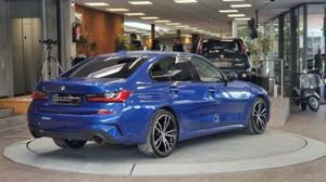 BMW 320 Bild 13