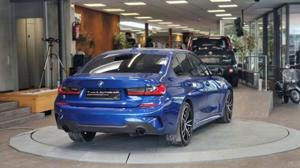 BMW 320 Bild 12