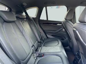 BMW X1 xDrive25e M Sportpaket // Head-Up Display // Sitzverstellung elektrisch mit Memory Bild 10