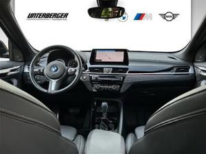 BMW X1 xDrive25e M Sportpaket // Head-Up Display // Sitzverstellung elektrisch mit Memory Bild 6