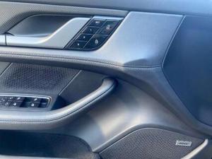 Porsche Taycan Bild 15