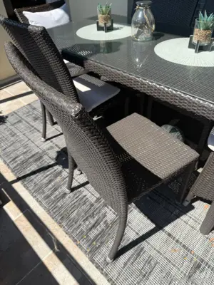Rattan-Balkontisch mit 4 Stühlen (+ 2 gratis) Bild 2