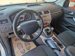 Ford Kuga Bild 16