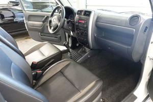 Suzuki Jimny Bild 10